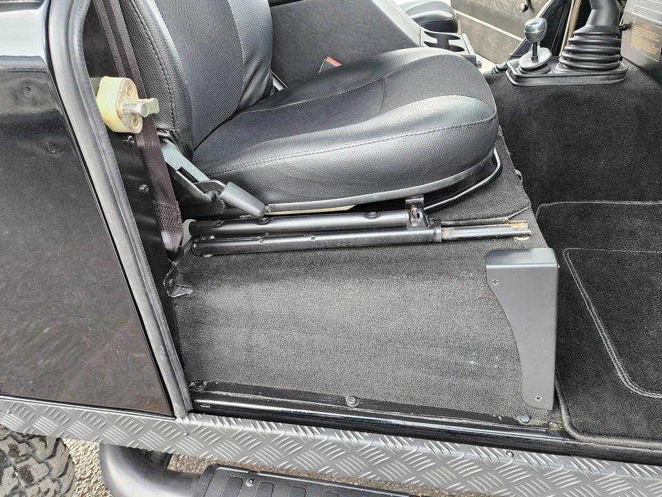 1999 Land Rover Defender 90 - Image 24 of 31