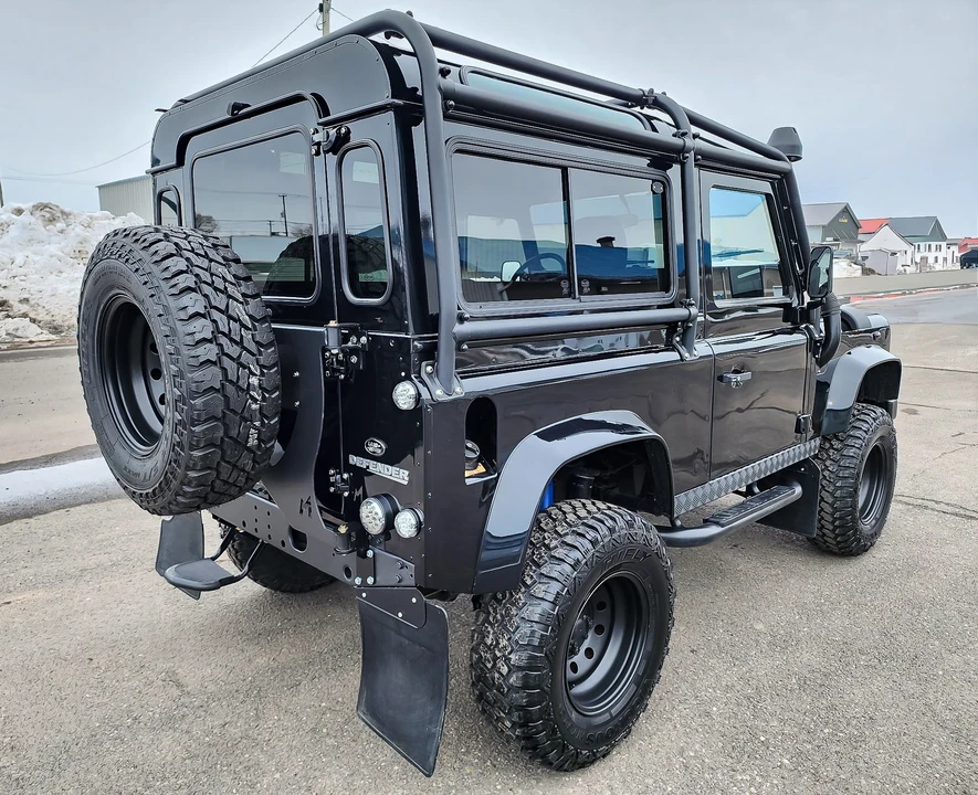 1999 Land Rover Defender 90 - Image 9 of 31