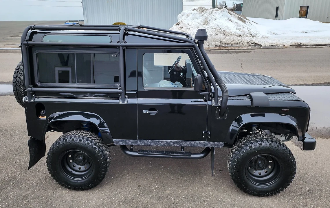 1999 Land Rover Defender 90 - Image 10 of 31