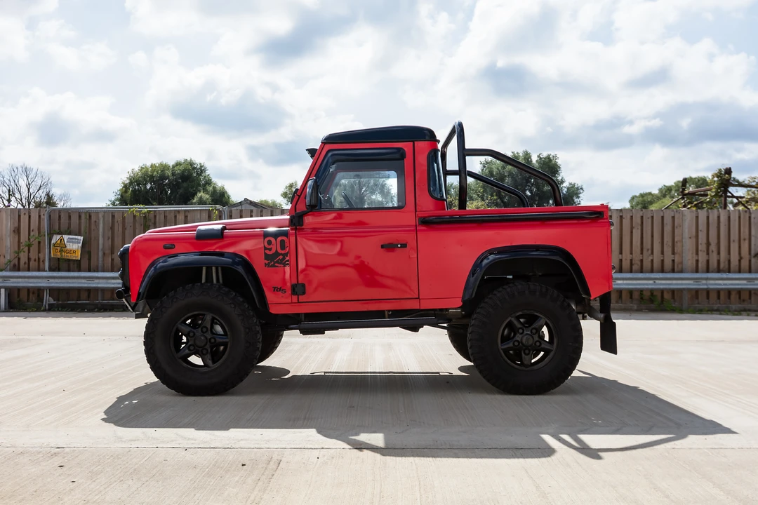 1999 Land Rover Defender 90 - Image 9 of 31