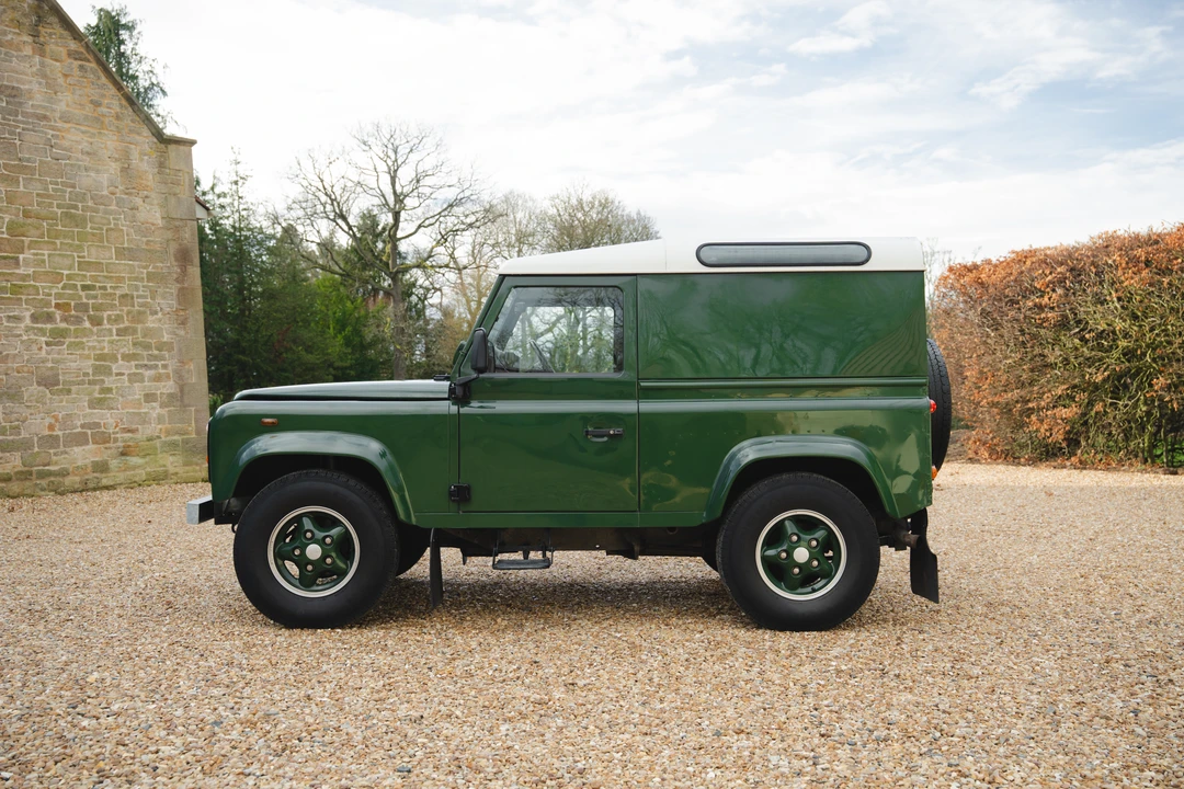 1999 Land Rover Defender 90 - Image 8 of 31