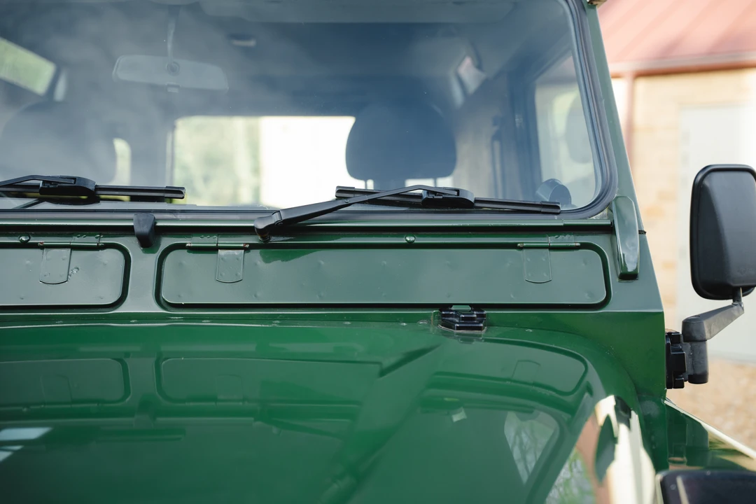 1999 Land Rover Defender 90 - Image 19 of 31