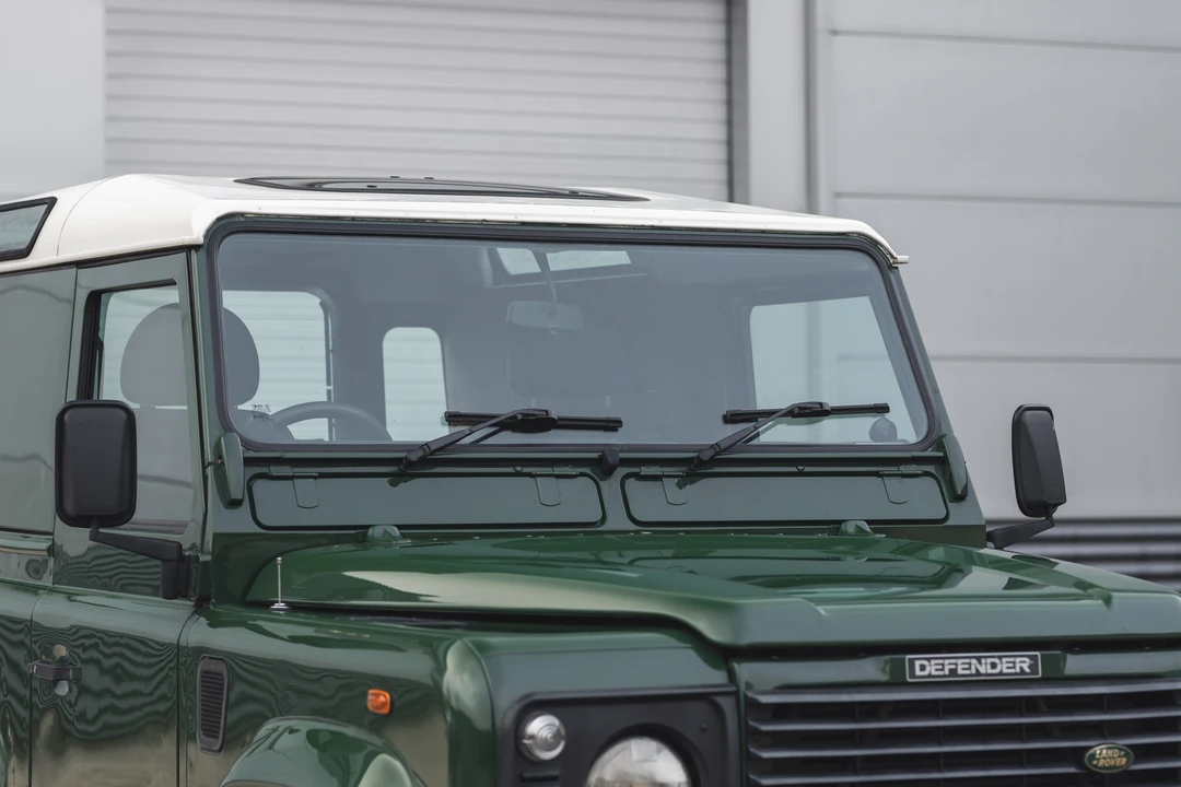1999 Land Rover Defender 90 - Image 17 of 31