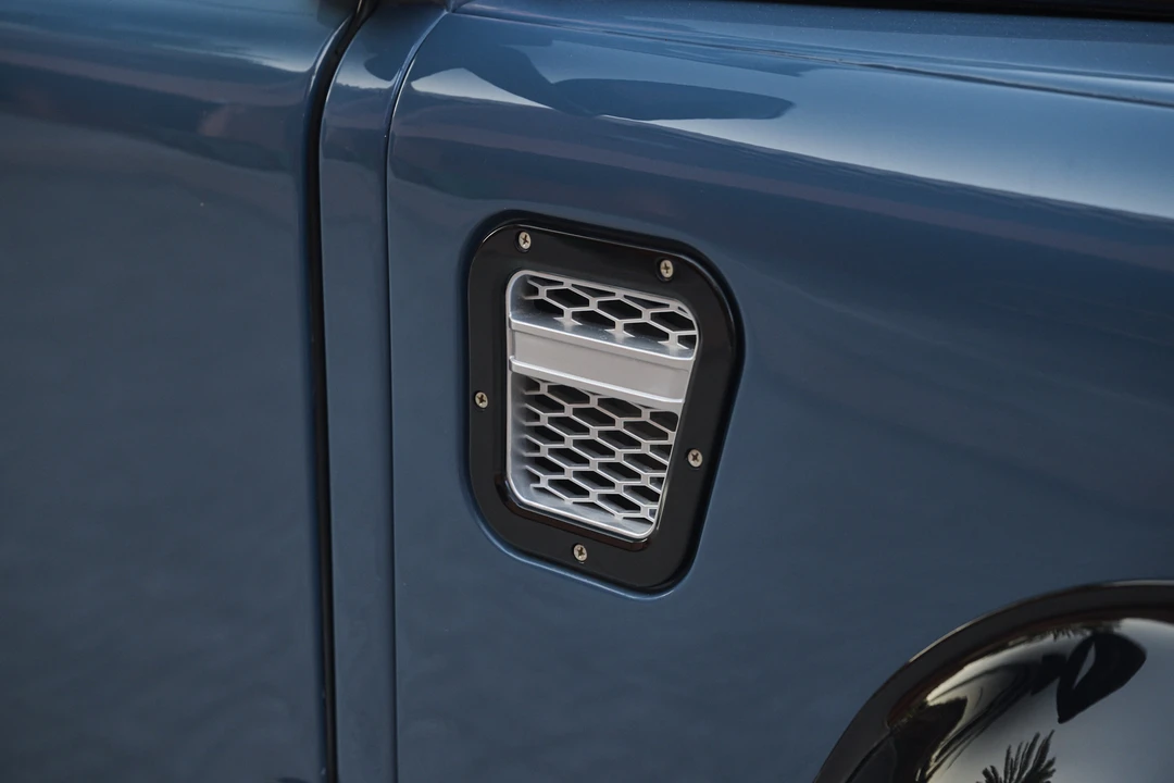 1999 Land Rover Defender 90 - Image 10 of 31