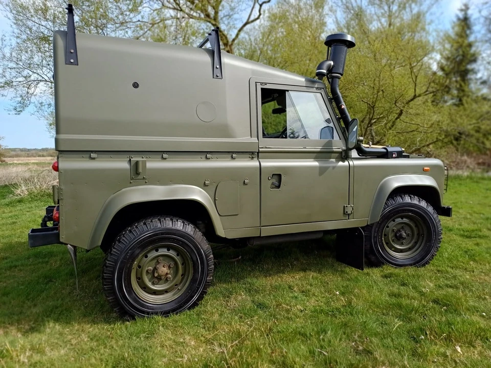 1999 Land Rover Defender 90 - Image 5 of 30