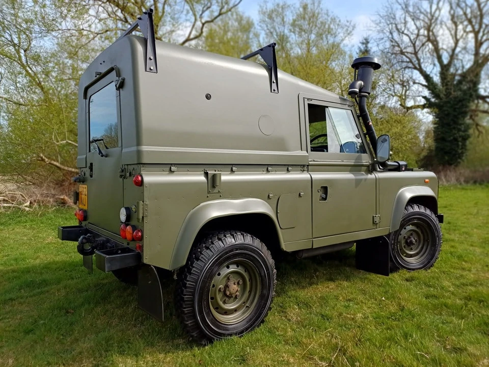 1999 Land Rover Defender 90 - Image 7 of 30