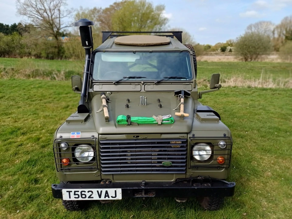 1999 Land Rover Defender 90 - Image 10 of 30