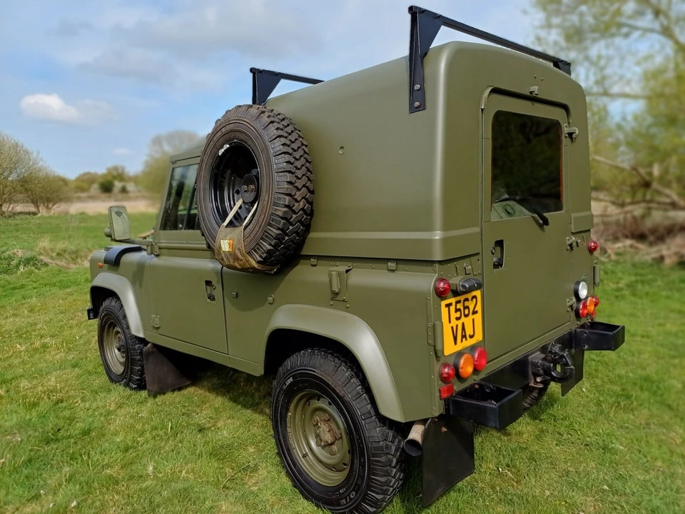 1999 Land Rover Defender 90 - Image 15 of 30