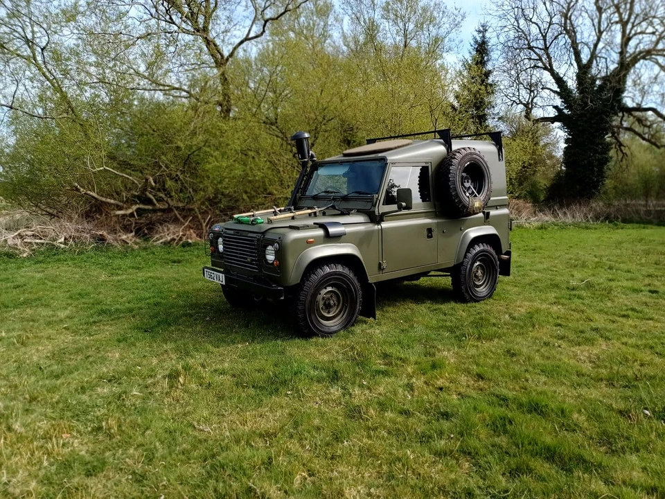1999 Land Rover Defender 90 - Image 2 of 30