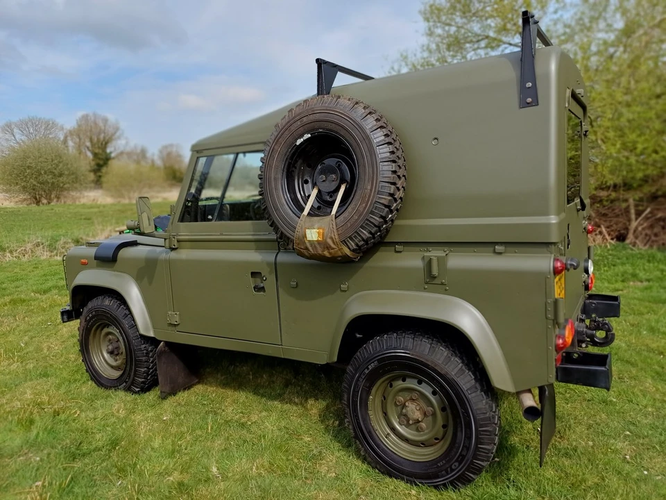1999 Land Rover Defender 90 - Image 16 of 30