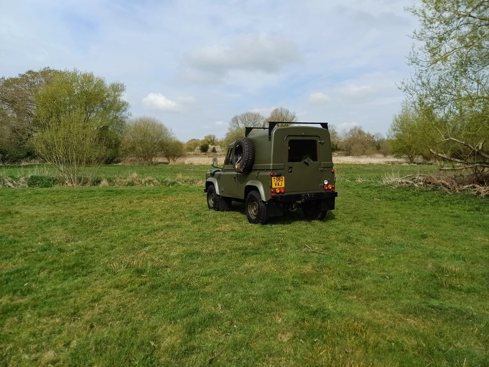 1999 Land Rover Defender 90 - Image 19 of 30