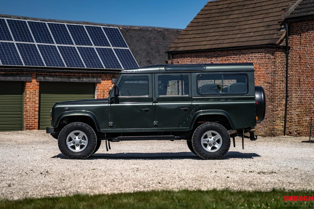 1999 Land Rover Defender 110 - Image 7 of 21