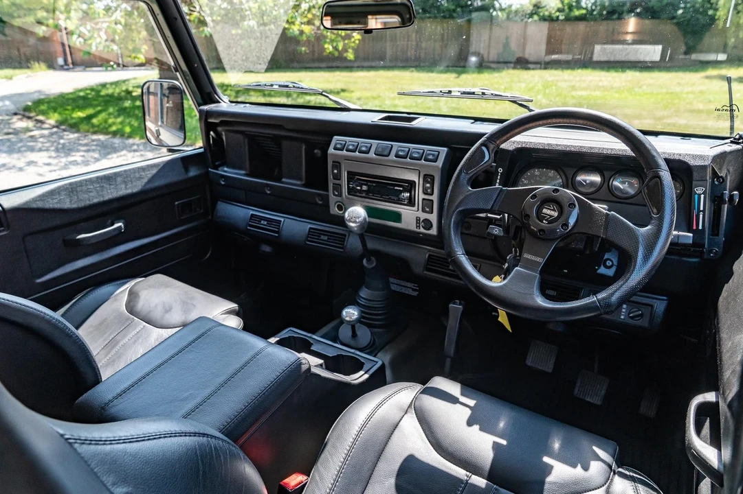 1999 Land Rover Defender 110 - Image 12 of 21