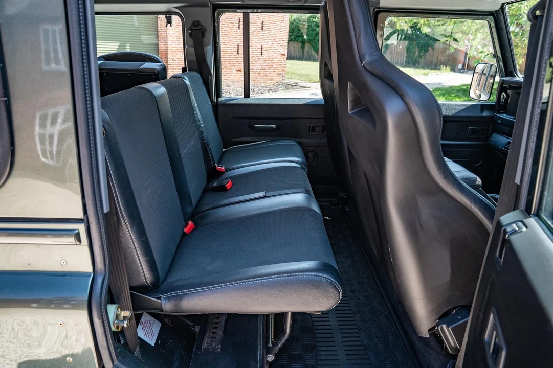 1999 Land Rover Defender 110 - Image 13 of 21