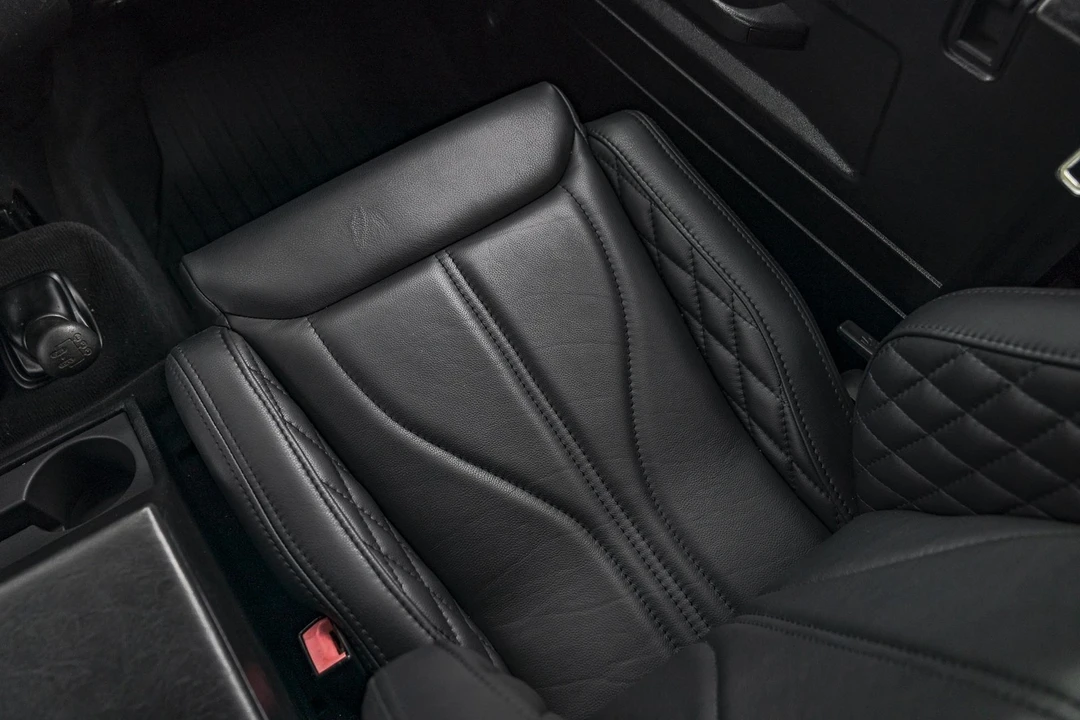 1999 Land Rover Defender 110 - Image 18 of 21