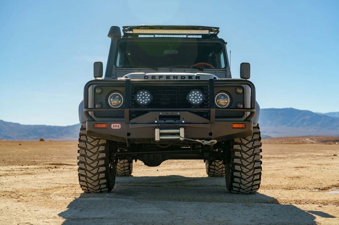 1999 Land Rover Defender 110 - Image 11 of 21
