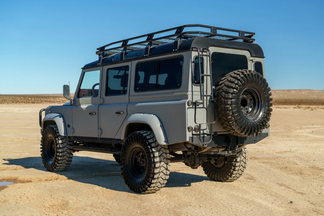 1999 Land Rover Defender 110 - Image 9 of 21