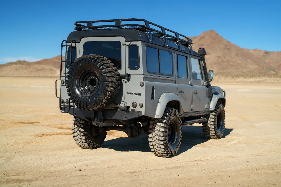 1999 Land Rover Defender 110 - Image 8 of 21