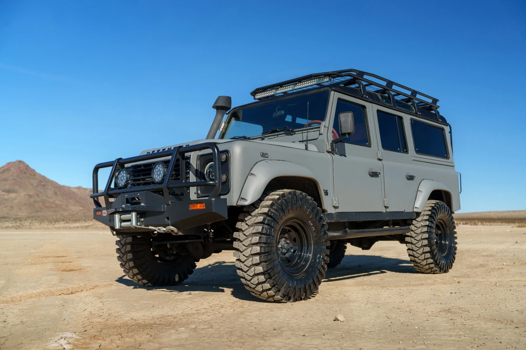 1999 Land Rover Defender 110 - Image 5 of 21
