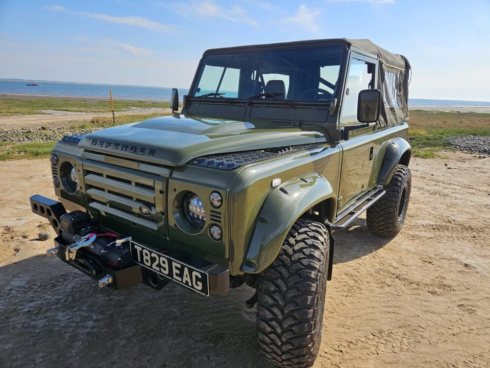 1999 Land Rover Defender - Image 9 of 9