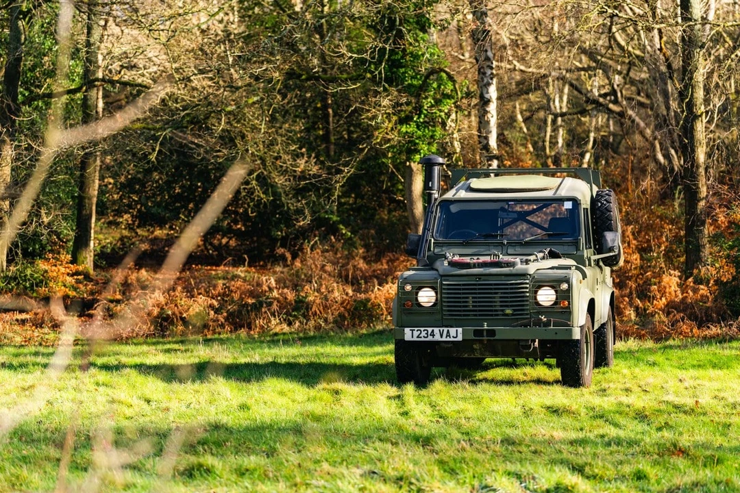 1999 Land Rover Defender - Image 10 of 30