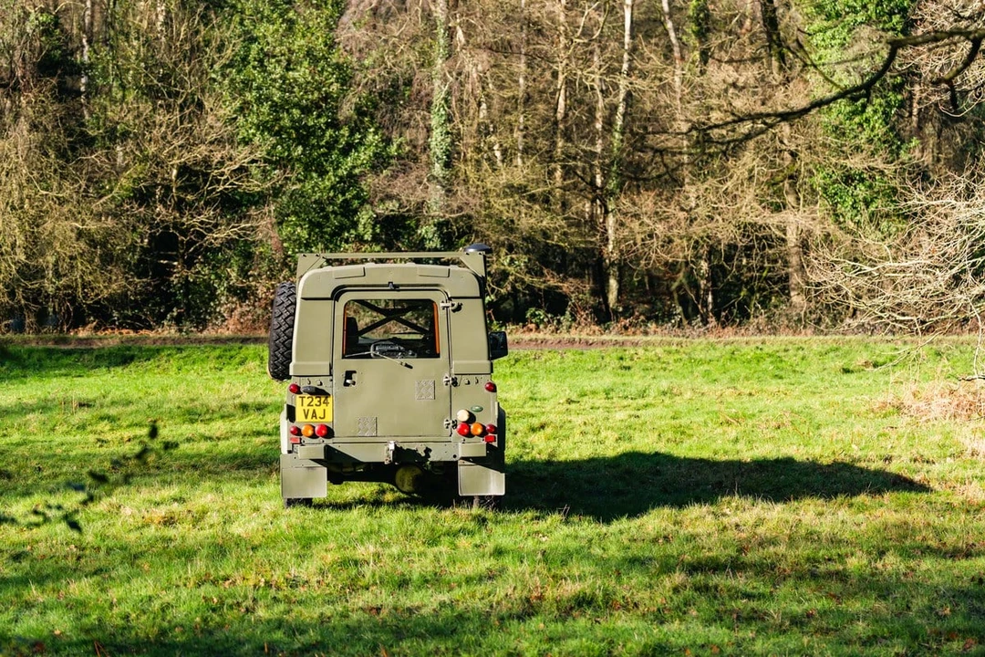 1999 Land Rover Defender - Image 17 of 30