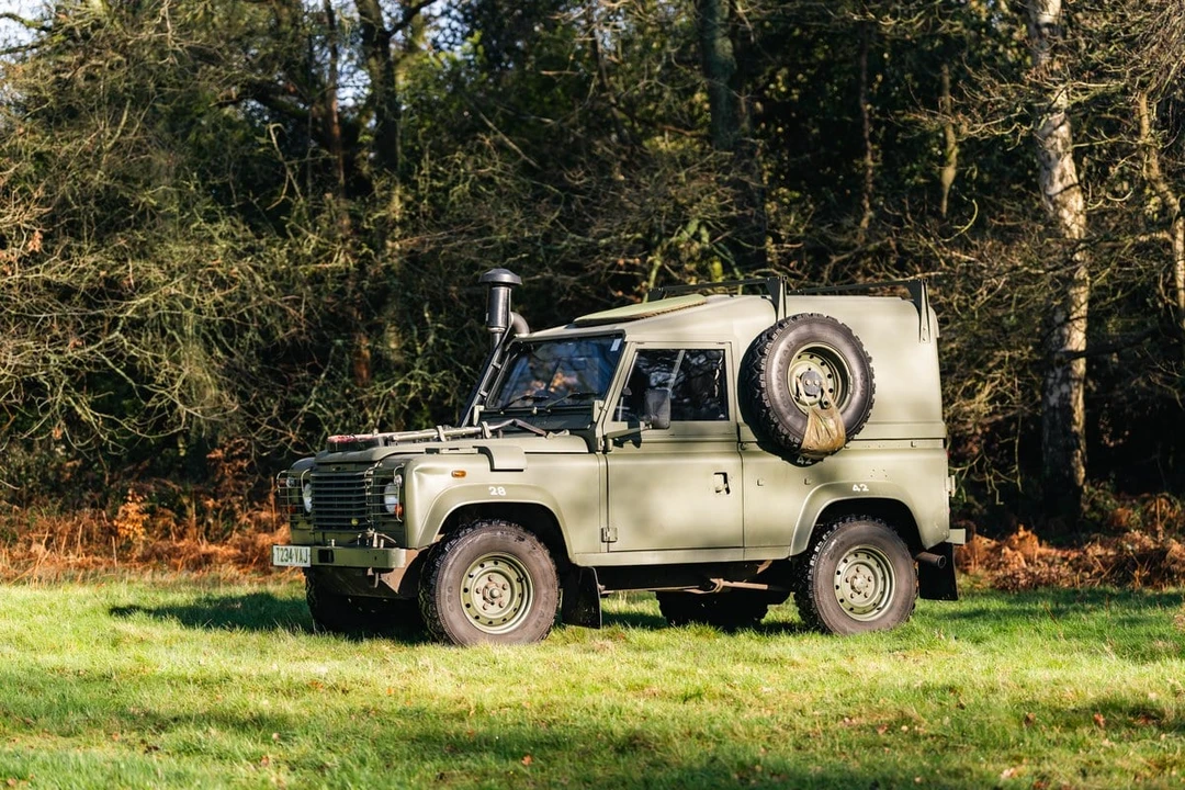 1999 Land Rover Defender - Image 5 of 30