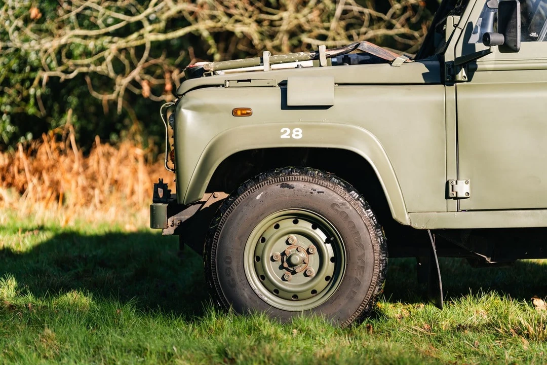 1999 Land Rover Defender 90 - Image 28 of 31