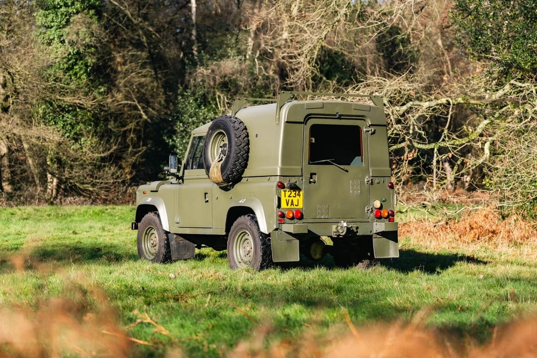 1999 Land Rover Defender 90 - Image 14 of 31