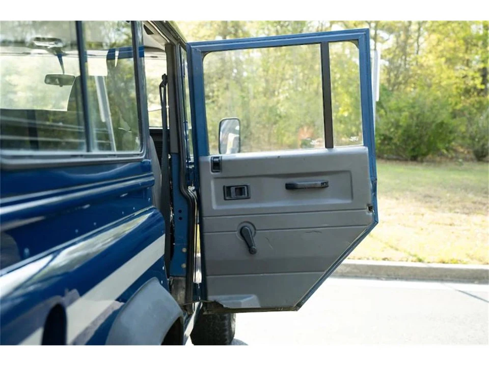 1999 Land Rover Defender - Image 17 of 31