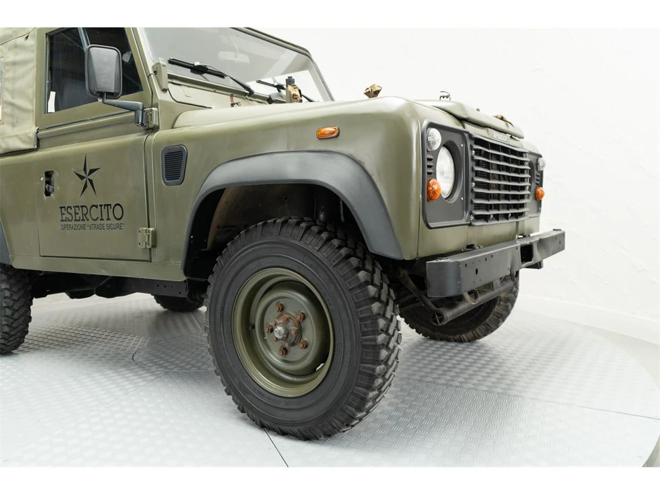 1999 Land Rover Defender - Image 18 of 31