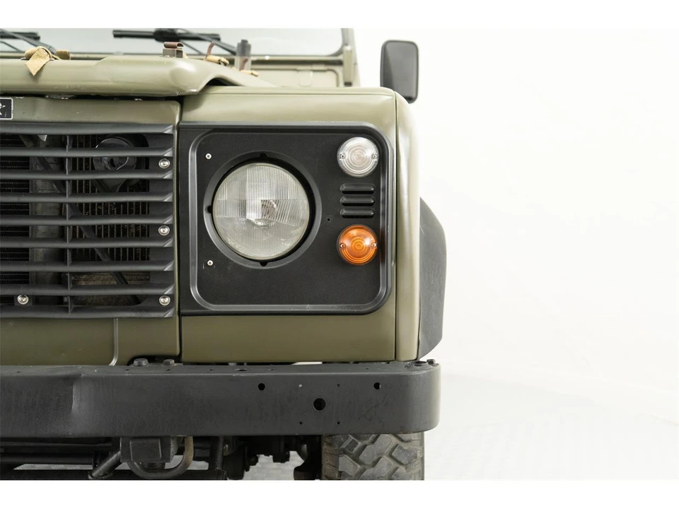 1999 Land Rover Defender - Image 9 of 31