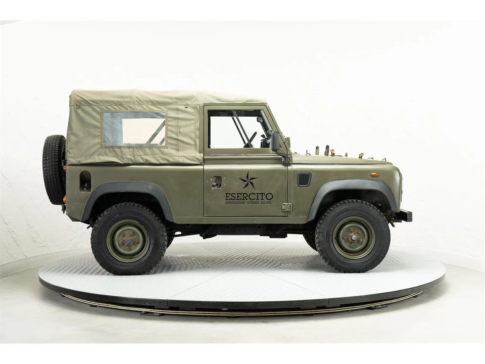 1999 Land Rover Defender - Image 7 of 31