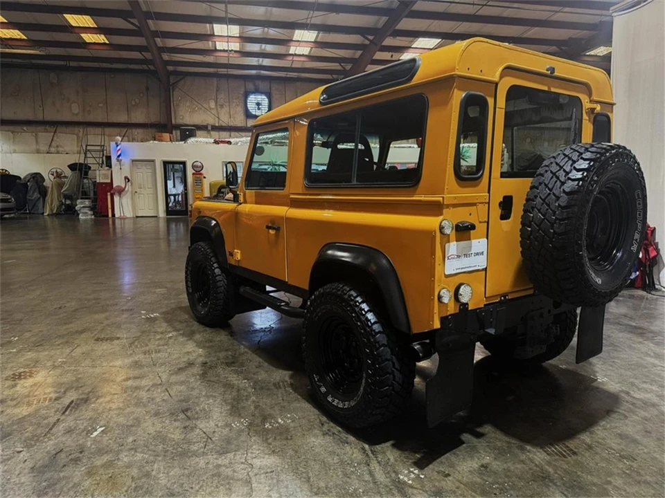 1999 Land Rover Defender - Image 6 of 31
