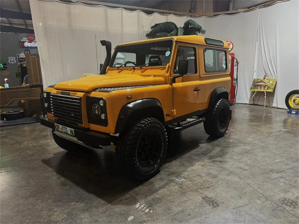 1999 Land Rover Defender - Image 2 of 31