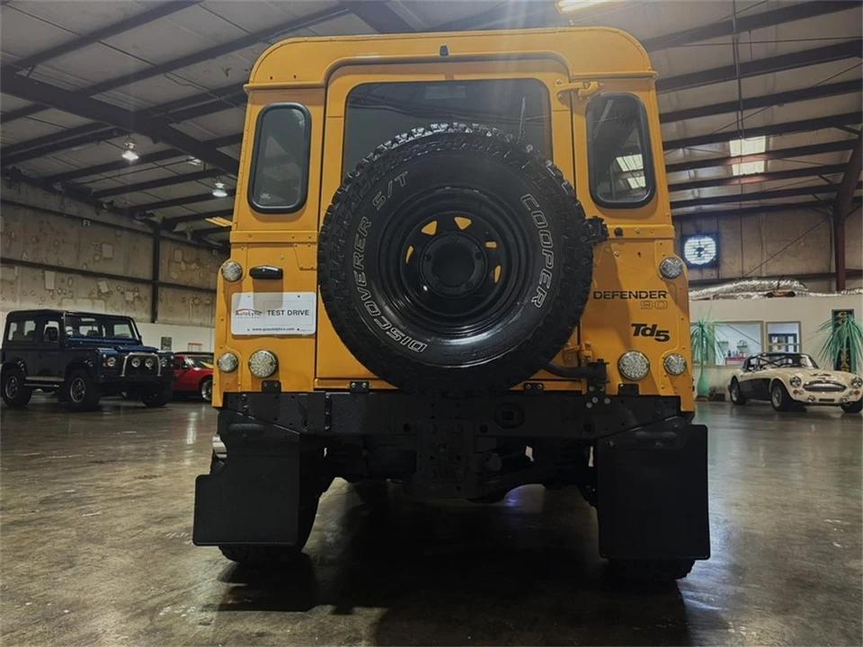 1999 Land Rover Defender - Image 11 of 31