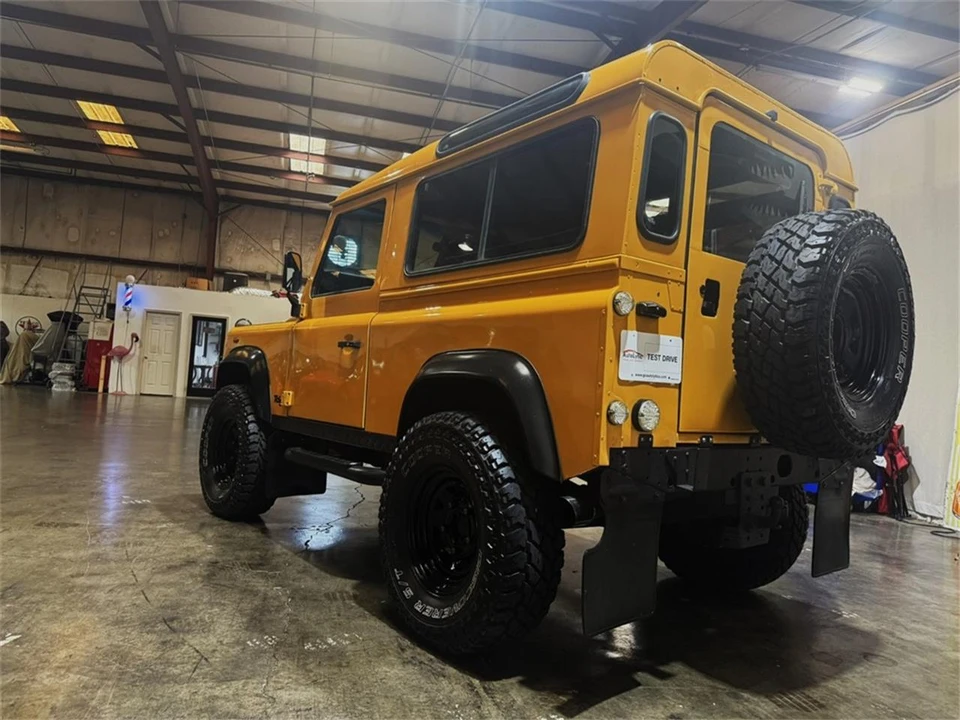 1999 Land Rover Defender - Image 7 of 31