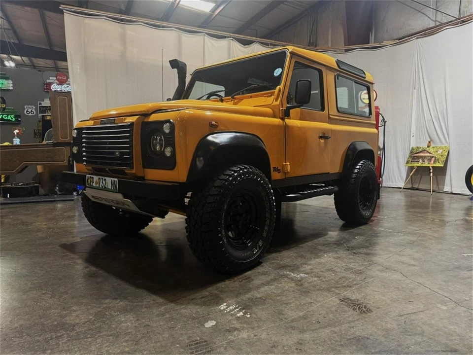 1999 Land Rover Defender - Image 3 of 31