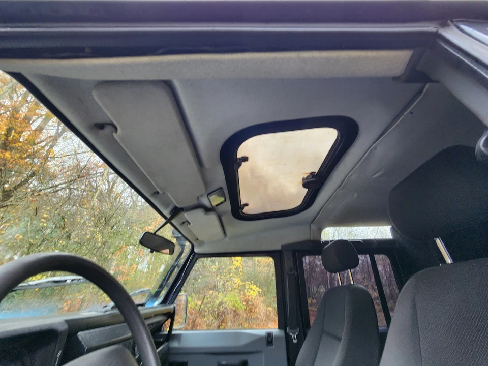1999 Land Rover Defender 110 - Image 3 of 21