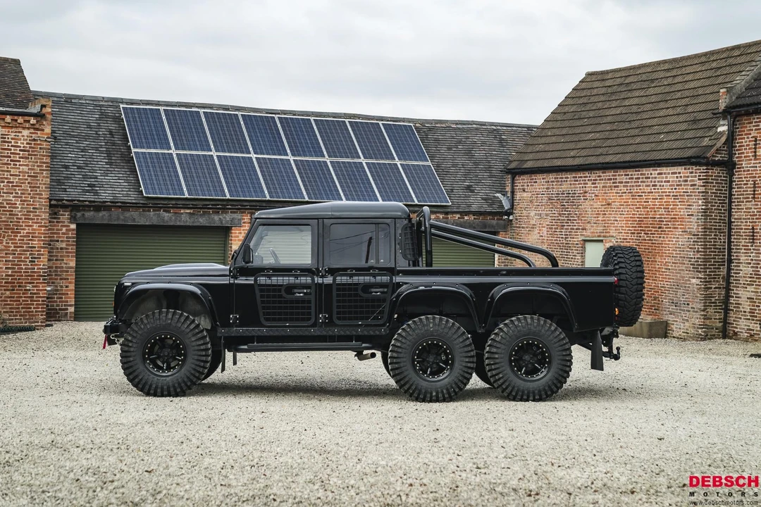 1999 Land Rover Defender 110 - Image 8 of 31