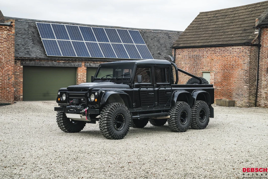 1999 Land Rover Defender 110 - Image 9 of 31