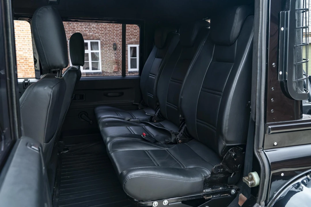 1999 Land Rover Defender 110 - Image 15 of 31