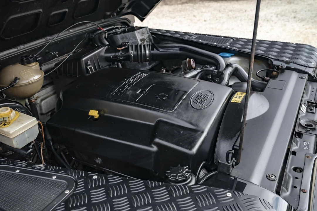 1999 Land Rover Defender 110 - Image 30 of 31
