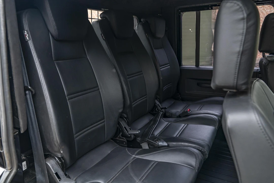 1999 Land Rover Defender 110 - Image 14 of 31