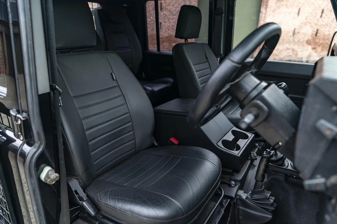 1999 Land Rover Defender 110 - Image 12 of 21