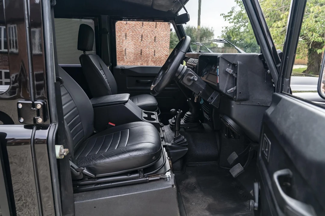 1999 Land Rover Defender 110 - Image 13 of 21
