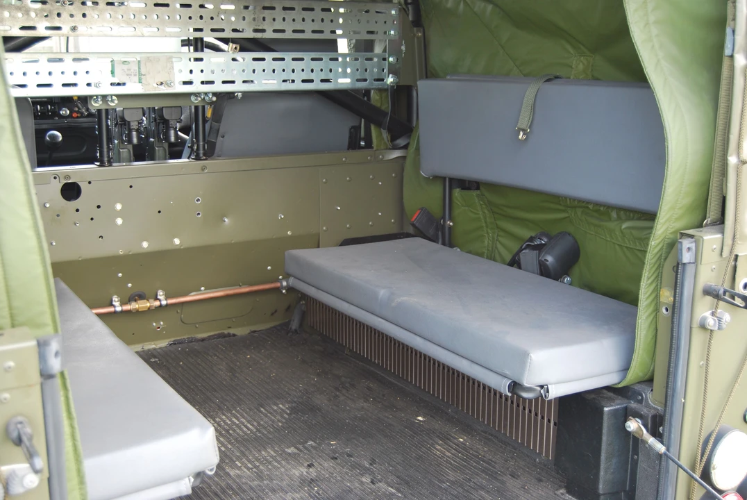 1999 Land Rover Defender 110 - Image 12 of 16