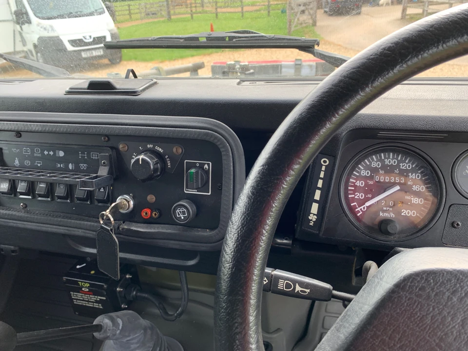 1999 Land Rover Defender 110 - Image 13 of 16