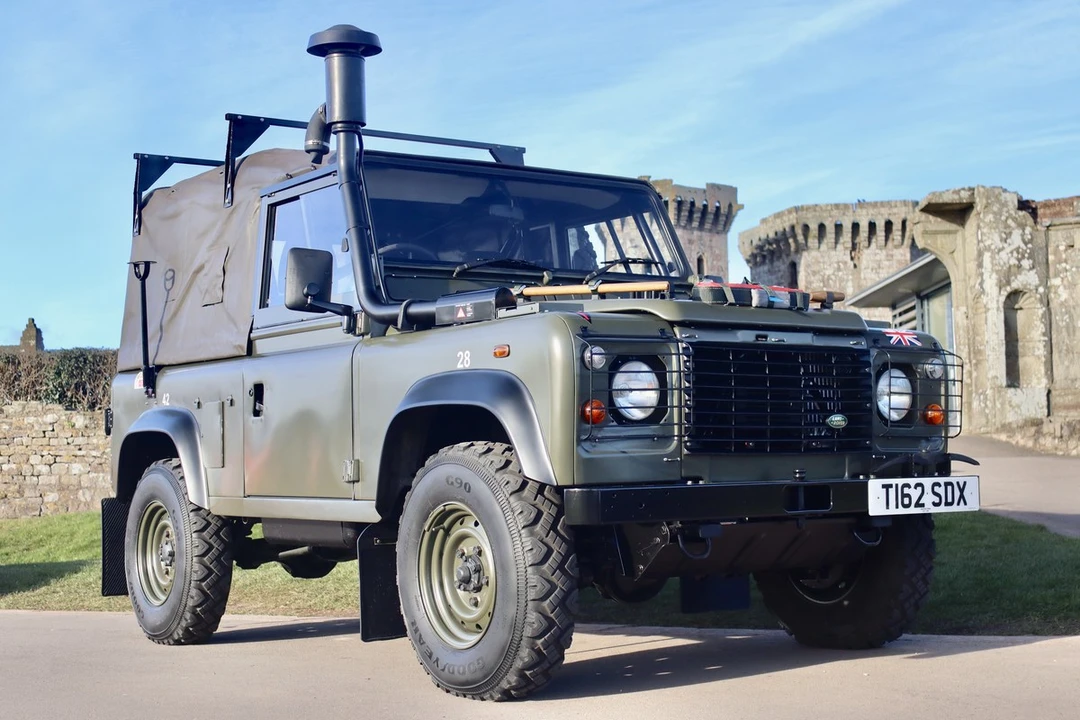 1999 Land Rover Defender - Image 4 of 30