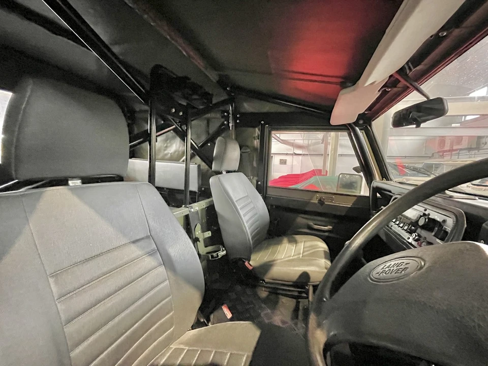 1999 Land Rover Defender - Image 18 of 30